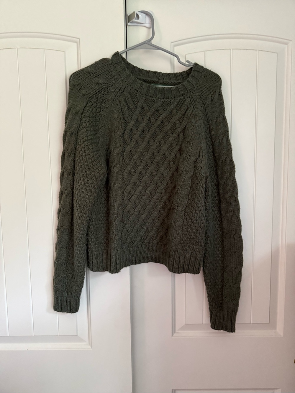 American Eagle Outfitters Olive Cable Knit Crewneck Sweater